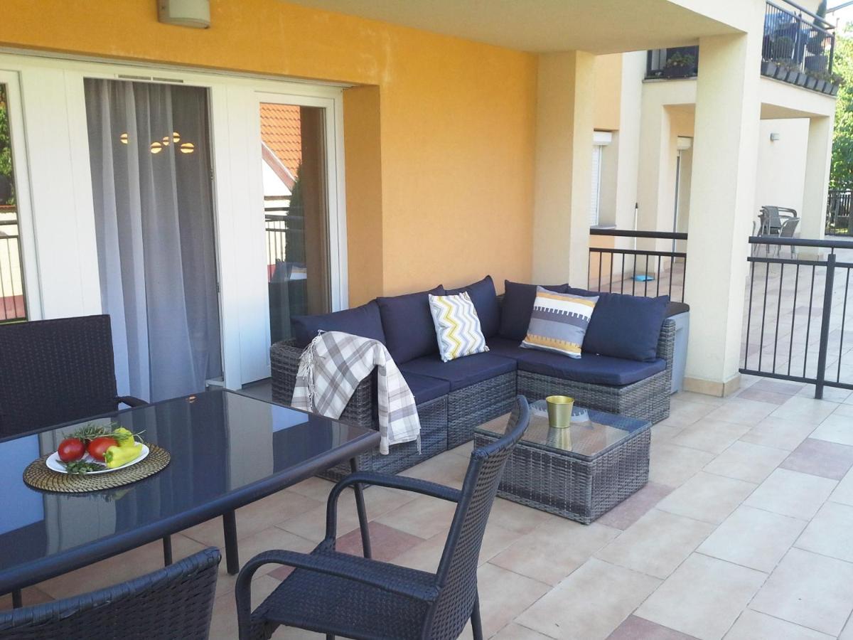 Alexandra Apartment Hajduszoboszlo - Chic Flat Экстерьер фото